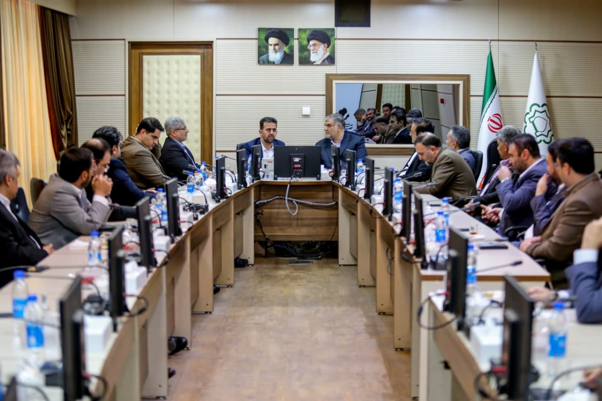آغاز به کار دکتر عظیمی در شهرداری قم